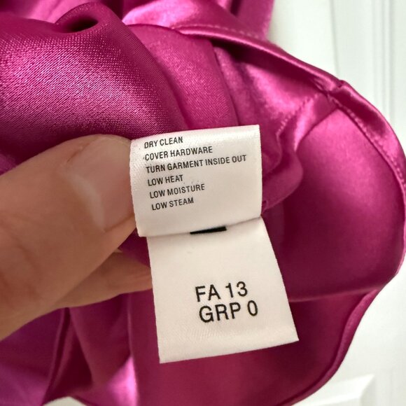 ST. JOHN Women's Satin Fuchsia Pink Jewel Blouse Tank 38 Inch Bust - Picture 3 of 14